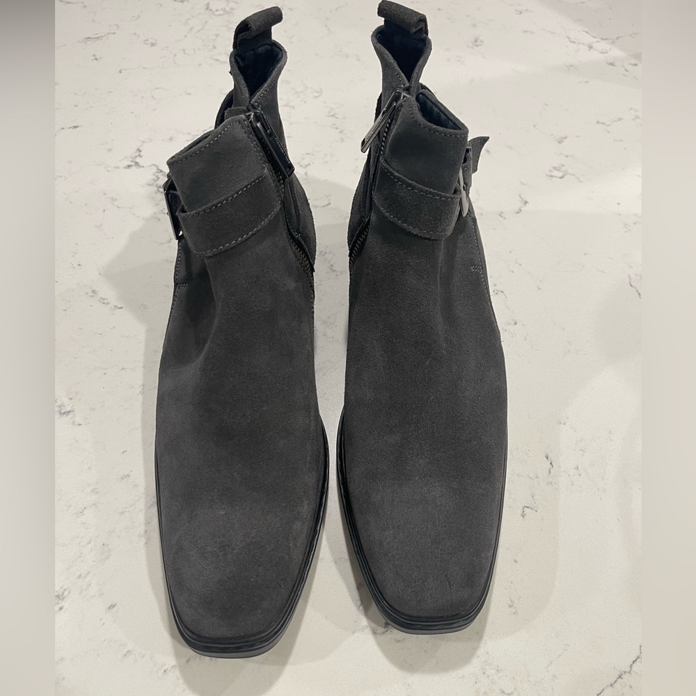 Karl Lagerfeld Paris